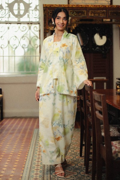 Suri Kebaya Alam