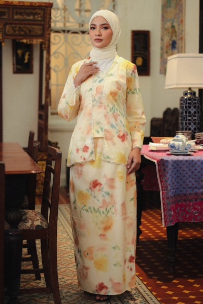 Suri Kebaya Nadi