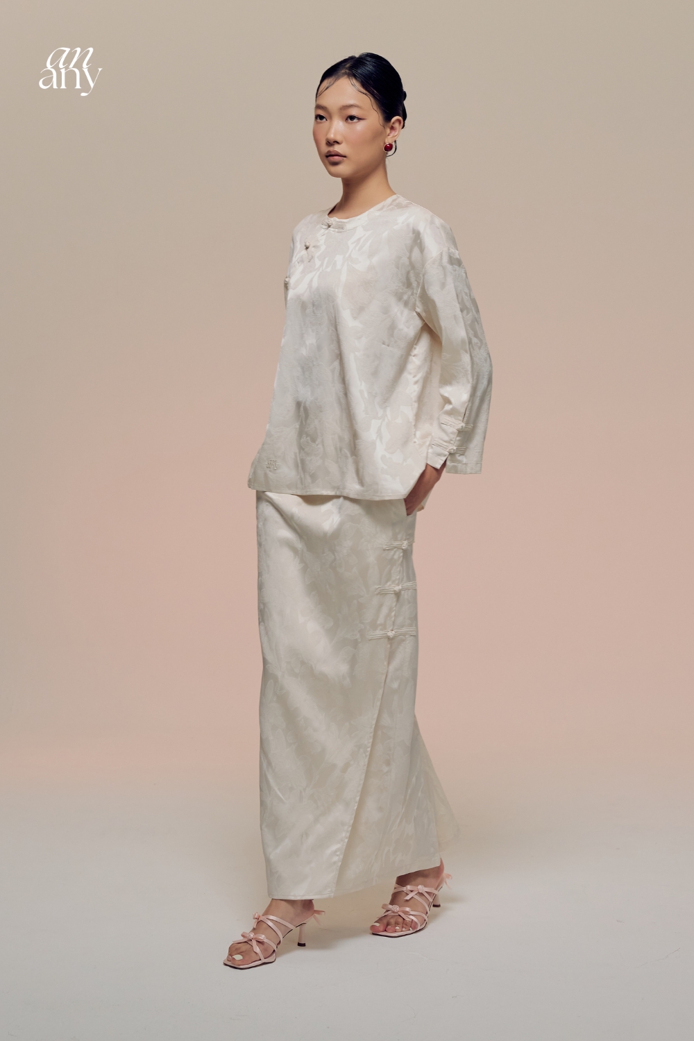 Damai Kurong Kedah Off White