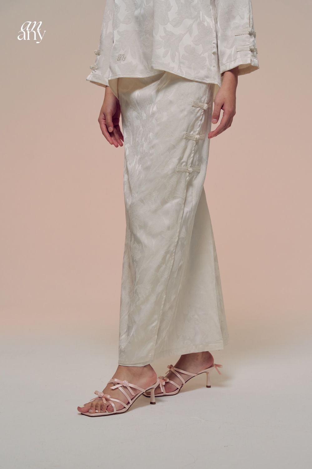Damai Kurong Kedah Off White