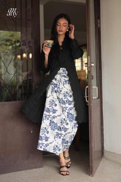 Hening Kebaya Panjang Malam Biru