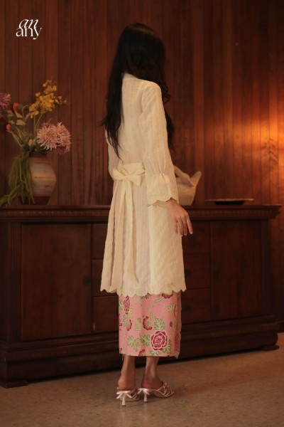 Hening Kebaya Panjang Mekar Sari