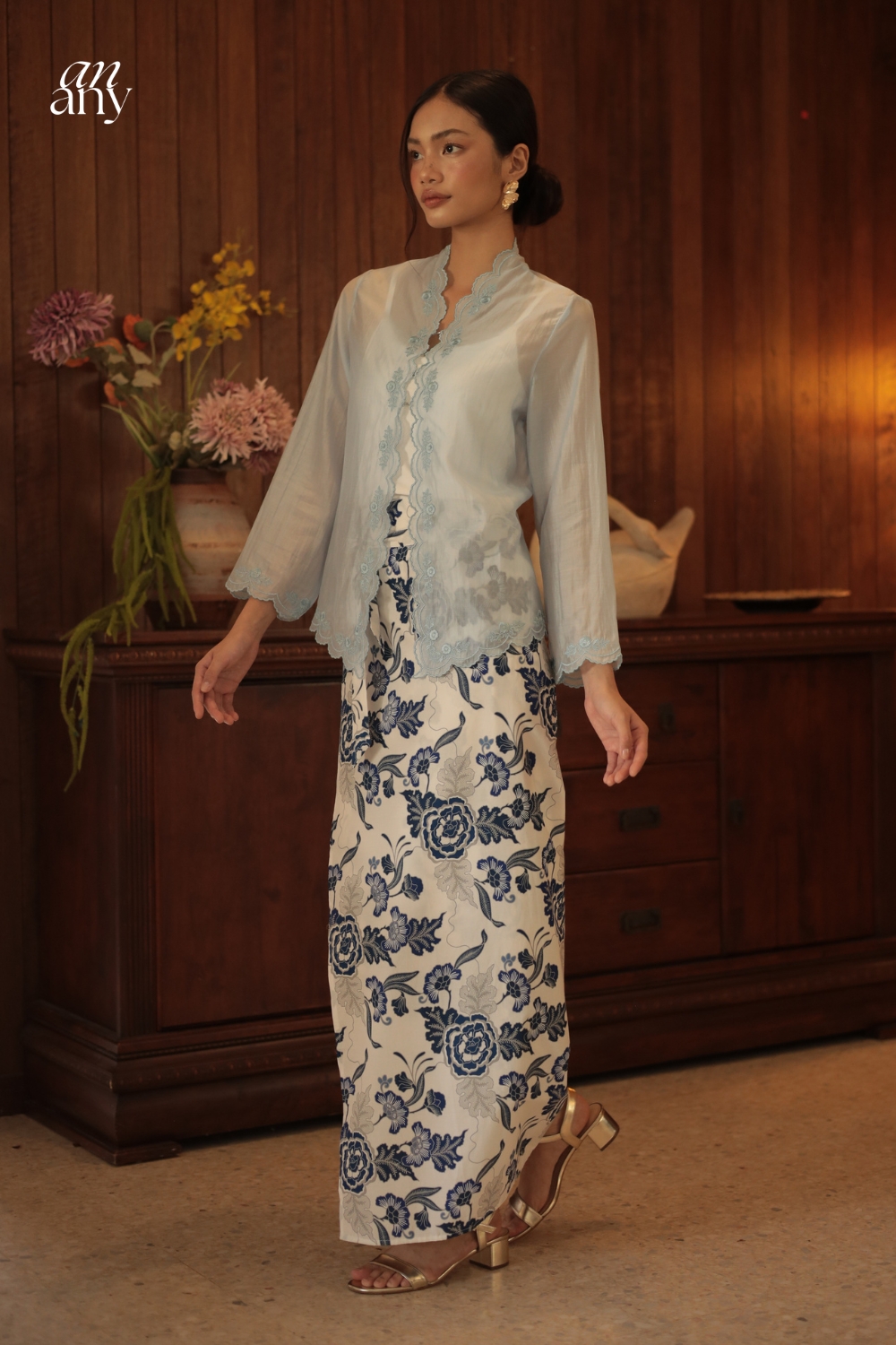 Hening Kebaya Pendek Langit - Hening 2026 | Anany.co