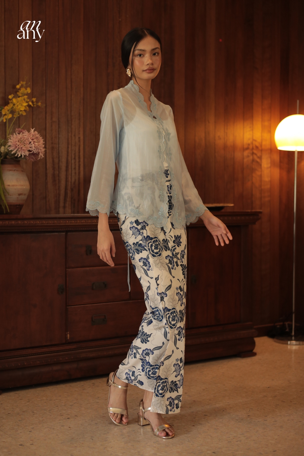 Hening Kebaya Pendek Langit - Hening 2026 | Anany.co