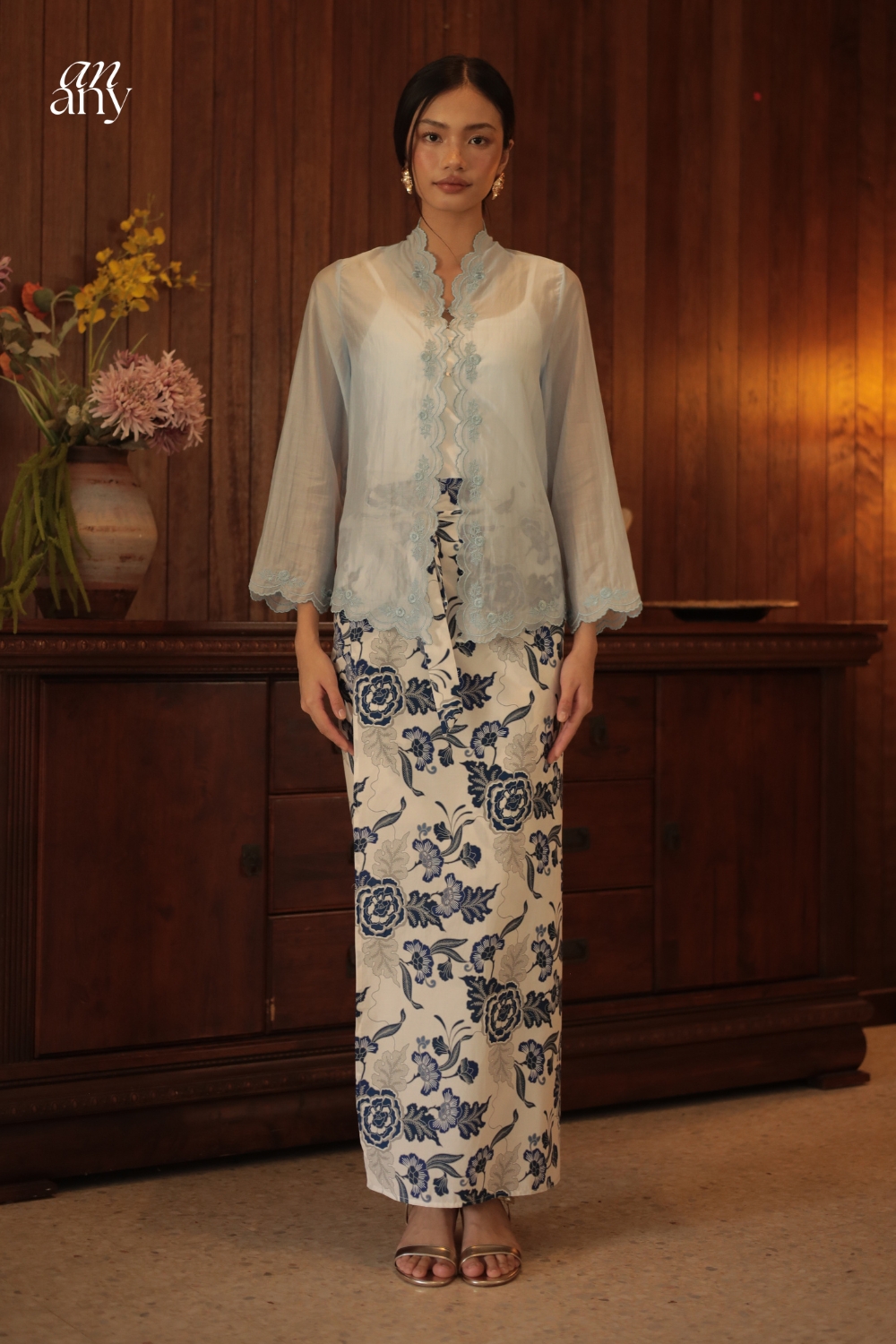 Hening Kebaya Pendek Langit - Hening 2026 | Anany.co