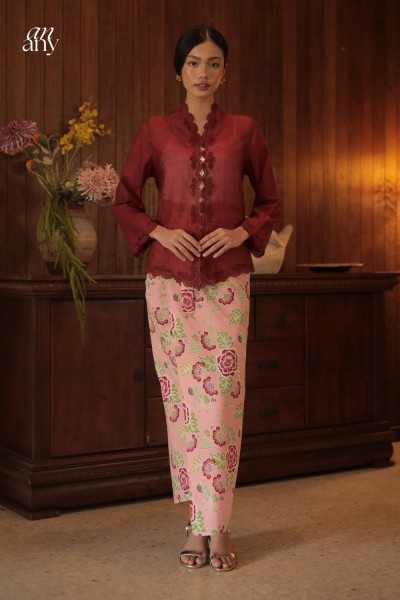 Hening Kebaya Pendek Maharani