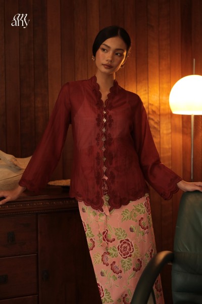 Hening Kebaya Pendek Maharani