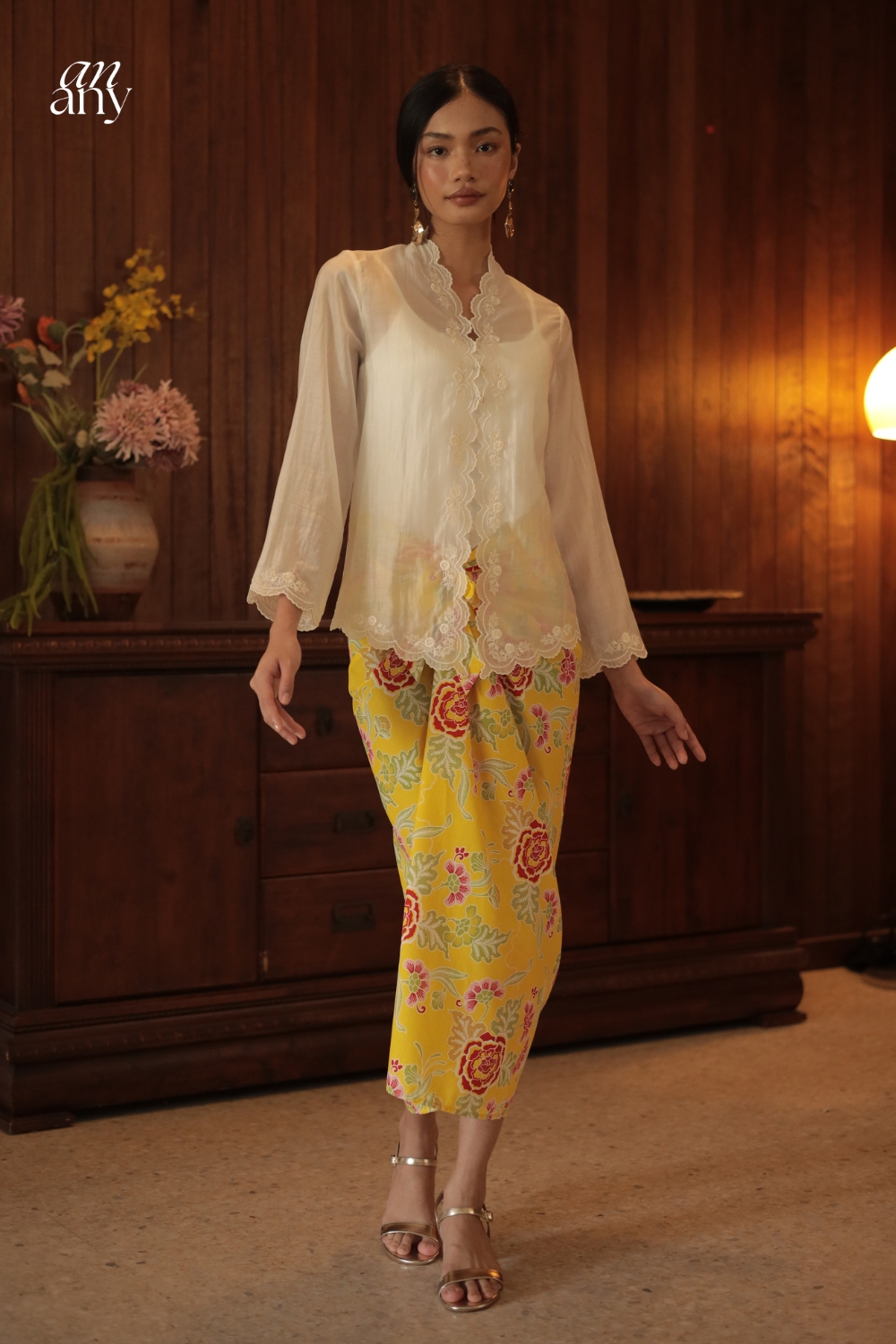 Hening Kebaya Pendek Suria - Hening 2026 | Anany.co