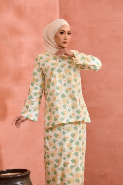 Halimah TOP Poppy Green (minor defect)